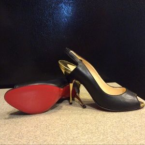 Christian Louboutin Twist Yoyo Peep Toe Heels